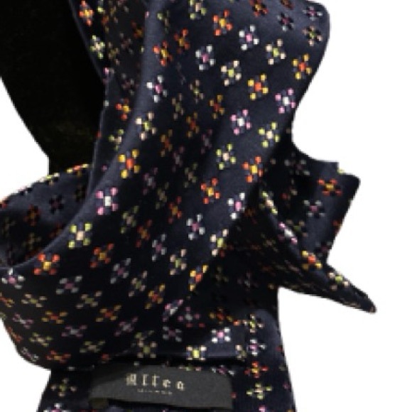 ALTEA Milano BLUE Silk HAND STITCHED ‘Flower Power’ Tie - see all photo’s - Picture 5 of 9